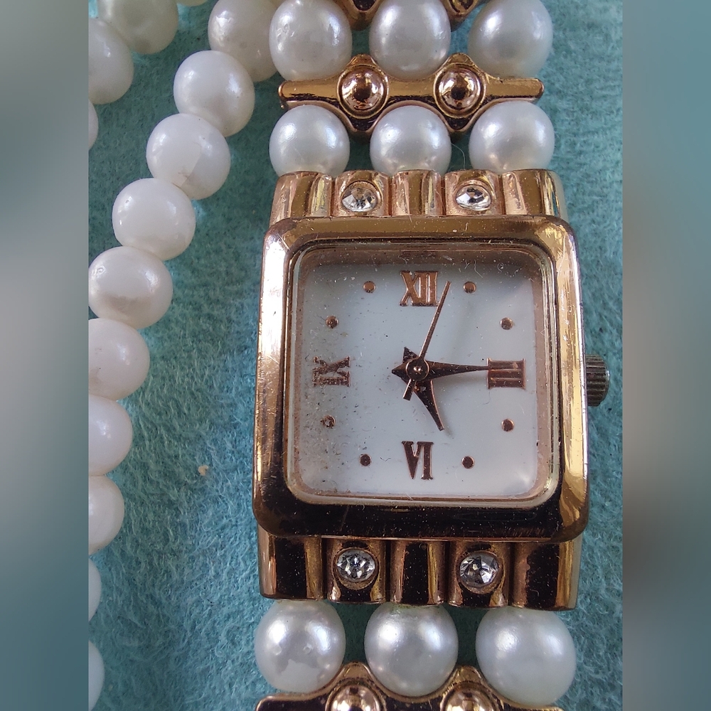 Faux Pearl Goldtone Stretch Band Watch, Estate Jewelry